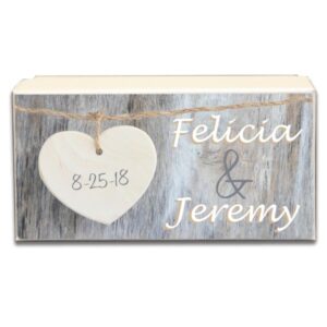Hanging Heart Wooden Background 2 Piece Box